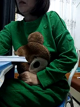 Haralushiaaa online show from December 1, 2025, 2:05 am