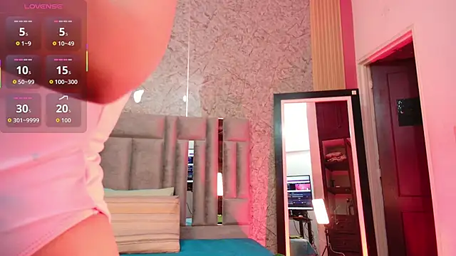 littleebluee online show from November 16, 2025, 12:33 pm