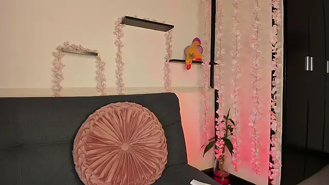 on tefa online show from February 7, 2025, 9:26 pm