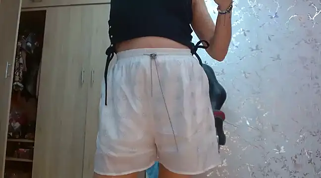 Snapshot of Samantabrown_ chatting on February 14, 2025, 10:07 am Samantabrown online show from February 14, 2025, 10:07 am