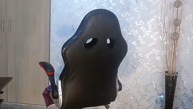 Snapshot of Samantabrown_ chatting on February 24, 2025, 12:05 pm Samantabrown online show from February 24, 2025, 12:05 pm