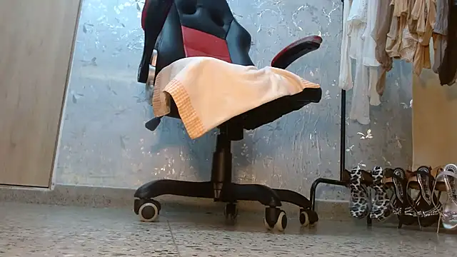 Snapshot of Samantabrown_ chatting on January 7, 2026, 11:34 am Samantabrown online show from January 7, 2026, 11:34 am