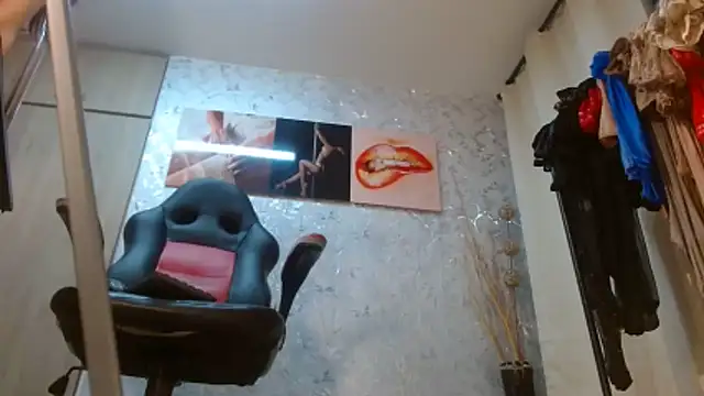 Snapshot of Samantabrown_ chatting on February 12, 2026, 11:16 am Samantabrown online show from February 12, 2026, 11:16 am