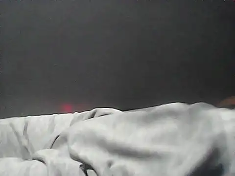 OminousSnug online show from September 16, 2025, 2:56 am