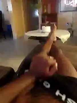 OminousSnug online show from October 26, 2025, 3:18 pm