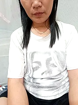 Snapshot of Asian_girl13 chatting on May 11, 2026, 4:04 pm Asian girl13 online show from May 11, 2026, 4:04 pm