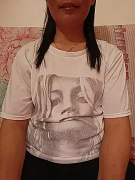 Snapshot of Asian_girl13 chatting on May 21, 2026, 2:02 pm Asian girl13 online show from May 21, 2026, 2:02 pm