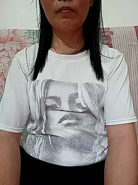 Snapshot of Asian_girl13 chatting on May 23, 2026, 2:54 pm Asian girl13 online show from May 23, 2026, 2:54 pm