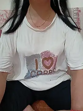 Snapshot of Asian_girl13 chatting on June 4, 2026, 2:45 pm Asian girl13 online show from June 4, 2026, 2:45 pm