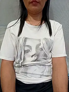 Snapshot of Asian_girl13 chatting on June 15, 2026, 11:07 pm Asian girl13 online show from June 15, 2026, 11:07 pm