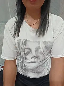 Snapshot of Asian_girl13 chatting on June 25, 2026, 11:20 pm Asian girl13 online show from June 25, 2026, 11:20 pm