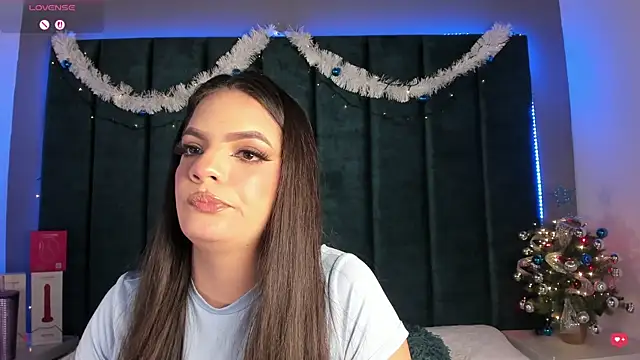 IsabellaGrey19 online show from December 16, 2025, 7:52 pm