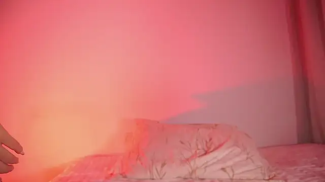 Snapshot of petitevictoria chatting on January 10, 2026, 5:42 am petitevictoria online show from January 10, 2026, 5:42 am