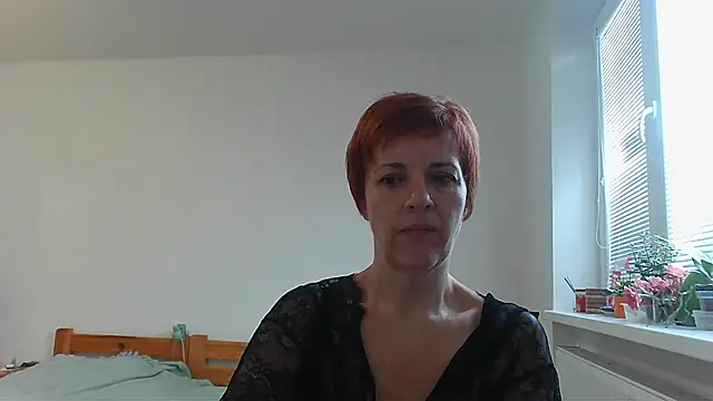 Snapshot of LoraLoraMay chatting on October 10, 2025, 12:59 pm LoraLoraMay online show from October 10, 2025, 12:59 pm