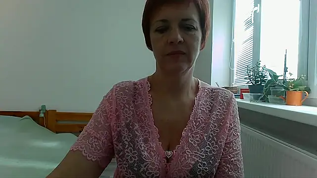 Snapshot of LoraLoraMay chatting on October 13, 2025, 9:31 am LoraLoraMay online show from October 13, 2025, 9:31 am