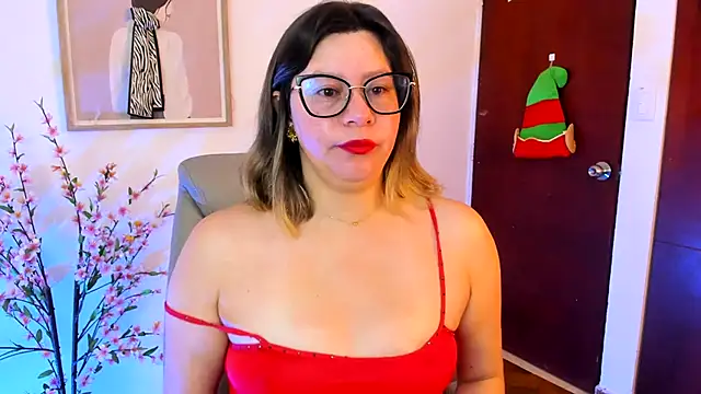 Chanelll Taylorr  online show from November 27, 2025, 11:56 am