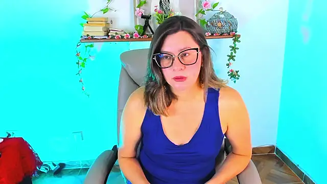 Chanelll Taylorr  online show from March 5, 2026, 9:49 am