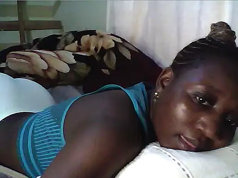 Adaline-Paris online show from April 21, 2026, 2:56 pm