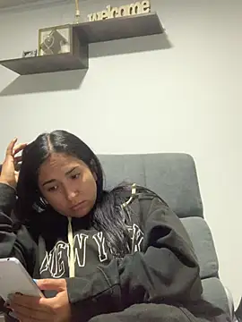 luna asss online show from February 13, 2025, 8:45 pm