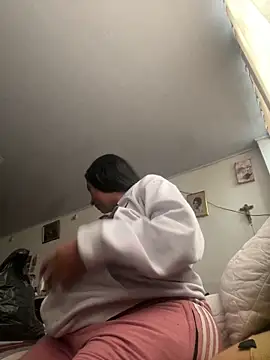 luna asss online show from November 15, 2025, 5:31 pm