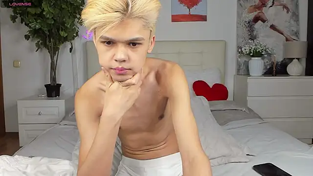 Felix Rey online show from February 14, 2025, 11:09 pm