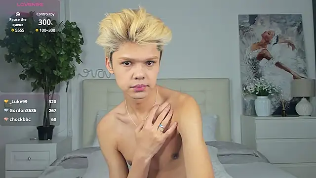 Felix Rey online show from March 10, 2025, 4:49 am