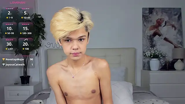 Felix Rey online show from March 20, 2025, 10:40 pm