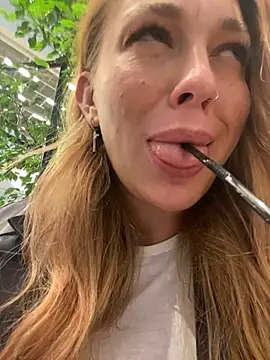 Sweet   Emily online show from December 11, 2024, 2:44 pm