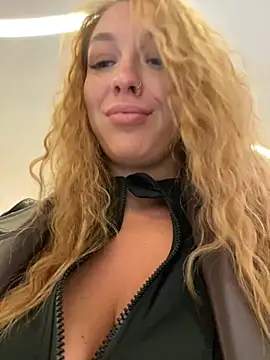 Sweet   Emily online show from December 19, 2024, 2:57 pm