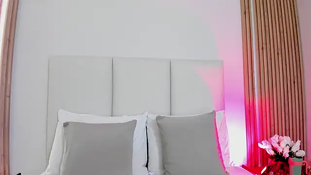 Emily robertss online show from February 11, 2026, 7:19 pm