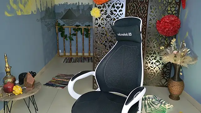 FioraMarmoris online show from March 15, 2025, 5:08 am