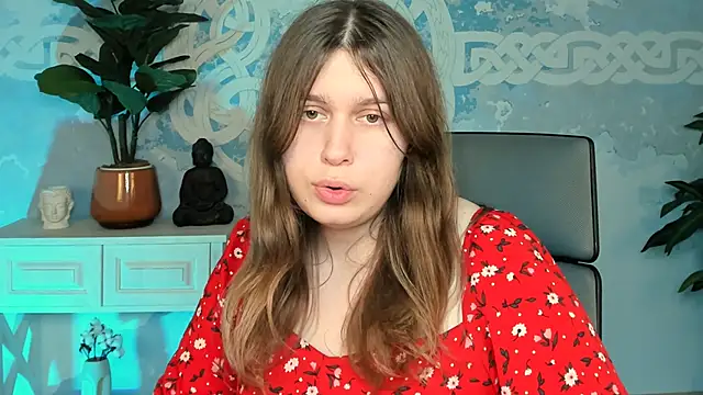 FioraMarmoris online show from October 15, 2025, 1:44 pm