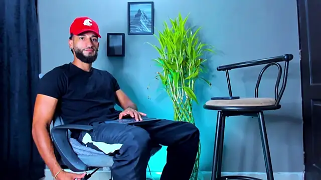 Damian 022 online show from March 25, 2026, 7:53 pm