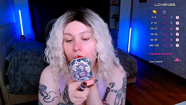 Blueberry-baby online show from December 4, 2025, 8:17 pm