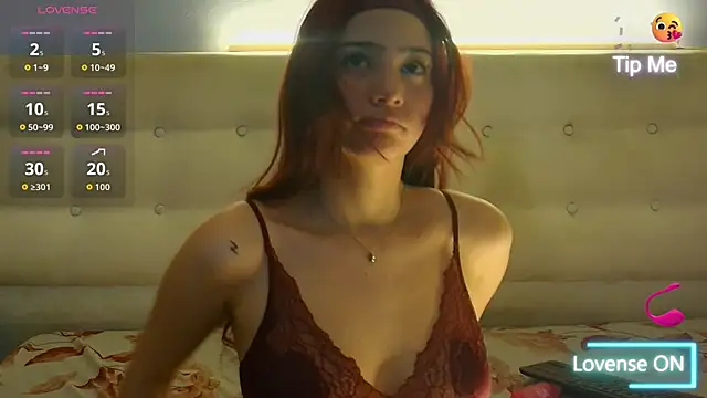 Alejita699 online show from April 4, 2026, 10:51 pm