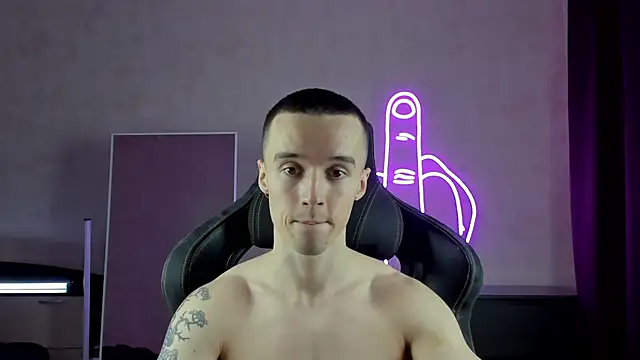 MasonWarholl online show from December 19, 2024, 9:06 pm