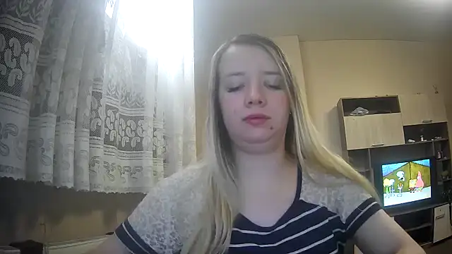 ViolaCandy online show from October 26, 2025, 5:02 am