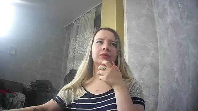 ViolaCandy online show from November 20, 2025, 2:39 pm