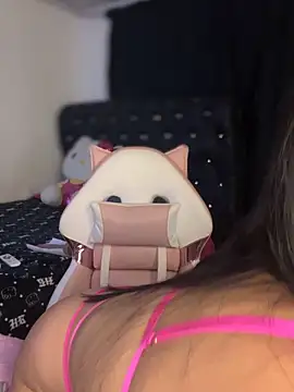 KittyRous online show from February 4, 2026, 8:09 am