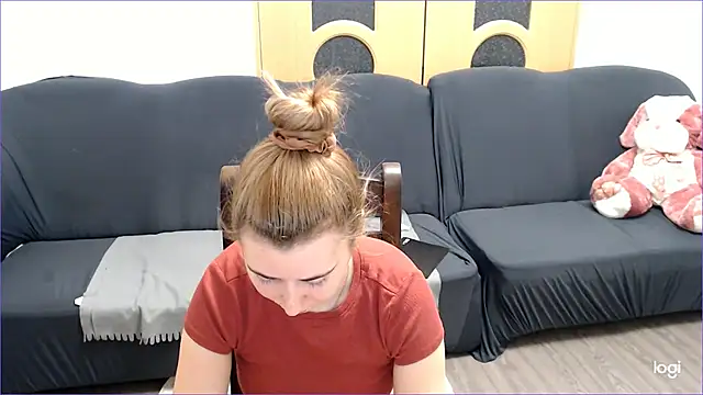 Snapshot of VioletaFlower7 chatting on January 23, 2025, 10:54 am VioletaFlower7 online show from January 23, 2025, 10:54 am