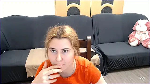 Snapshot of VioletaFlower7 chatting on January 24, 2025, 8:54 pm VioletaFlower7 online show from January 24, 2025, 8:54 pm