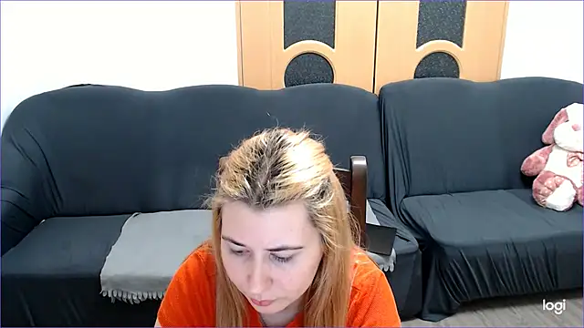 Snapshot of VioletaFlower7 chatting on March 13, 2025, 9:16 pm VioletaFlower7 online show from March 13, 2025, 9:16 pm