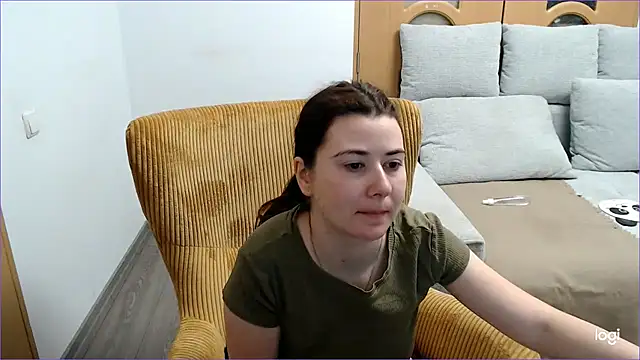 VioletaFlower7 online show from March 24, 2026, 8:52 am