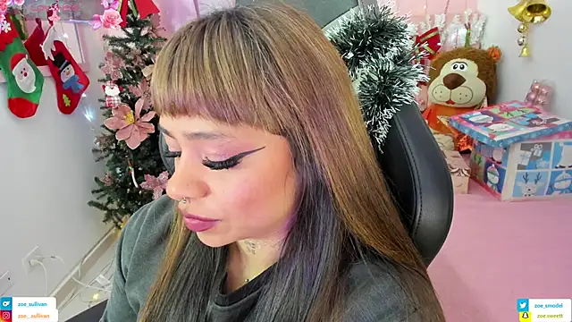 zoesullivan online show from November 26, 2025, 9:32 am