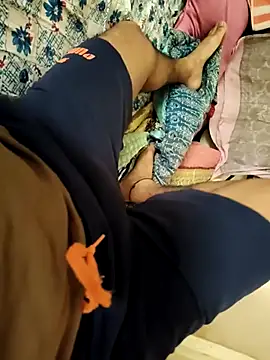 Snapshot of indianbull3684 chatting on February 14, 2025, 7:49 am indianbull3684 online show from February 14, 2025, 7:49 am