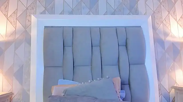 Snapshot of Ginger_Violetta_ chatting on December 1, 2024, 7:36 pm Ginger Violetta online show from December 1, 2024, 7:36 pm