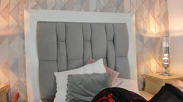 Snapshot of Ginger_Violetta_ chatting on December 4, 2024, 7:45 pm Ginger Violetta online show from December 4, 2024, 7:45 pm