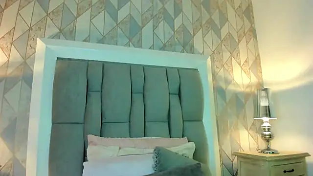 Snapshot of Ginger_Violetta_ chatting on December 23, 2024, 7:41 pm Ginger Violetta online show from December 23, 2024, 7:41 pm