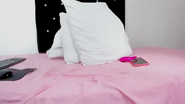 Snapshot of Ladysexy_hot19 chatting on March 16, 2025, 8:10 am Ladysexy hot19 online show from March 16, 2025, 8:10 am