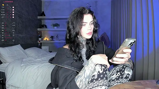 Snapshot of uwuxxxeva chatting on January 18, 2026, 8:12 pm uwuxxxeva online show from January 18, 2026, 8:12 pm